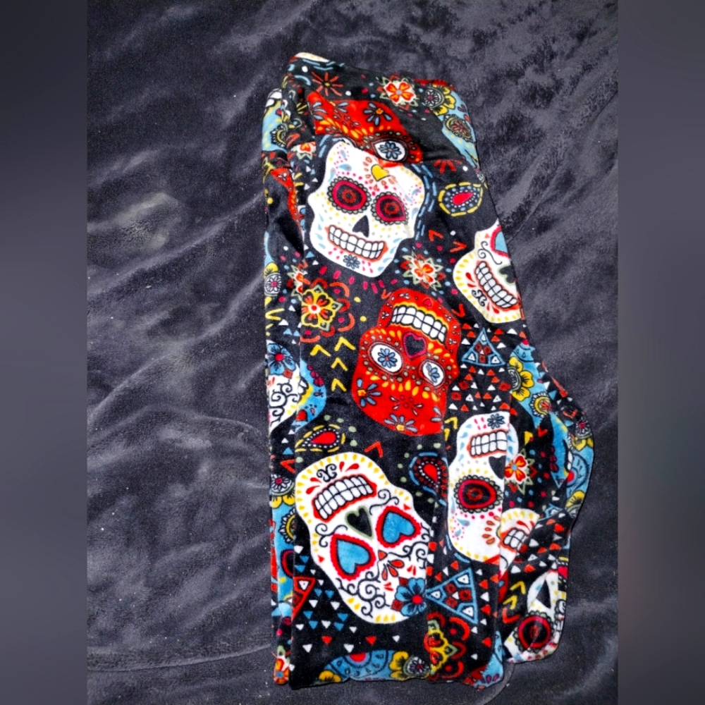 Velvet sugar skull leggings